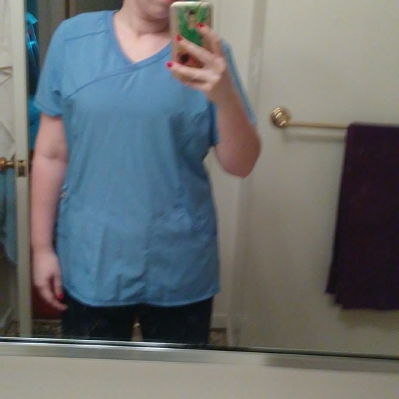 Scrub top(Infinity) - Picture 3 of 4